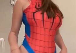 Sophieraiin Nipslips Spiderman cosplay