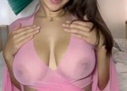 Sophieraiin OnlyFans Pink Tease Video