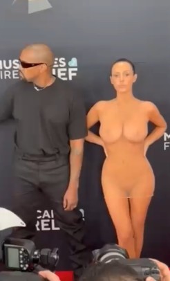 Bianca censori naked dress